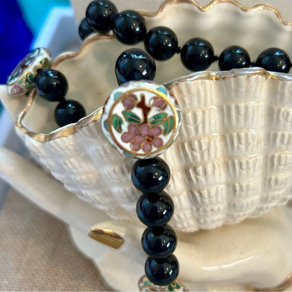 Vintage Onyx & Cloisonné Necklace | Lovely & Romantic - Picture 4 of 17